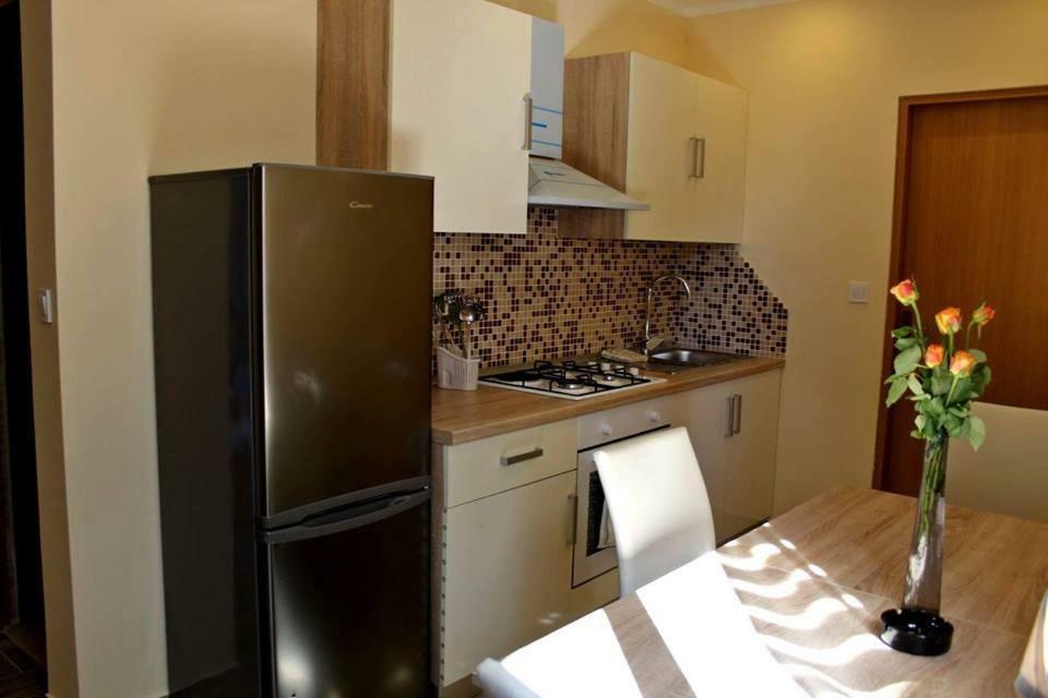 Apartments Klaudija プーラ エクステリア 写真