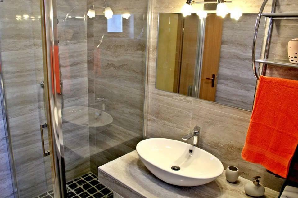 Apartments Klaudija プーラ エクステリア 写真