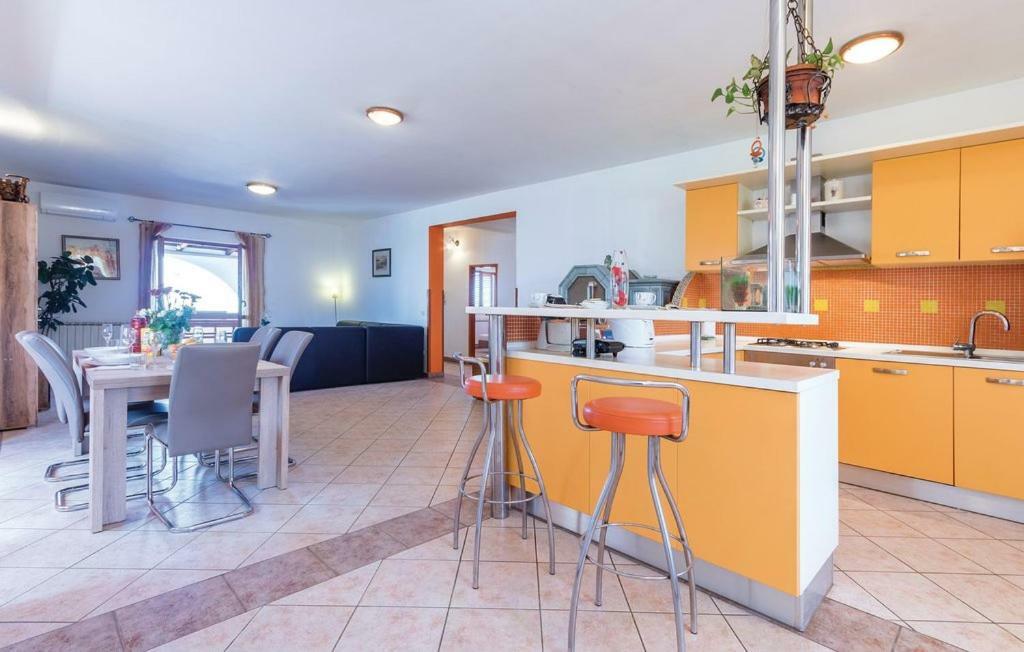 Apartments Klaudija プーラ エクステリア 写真