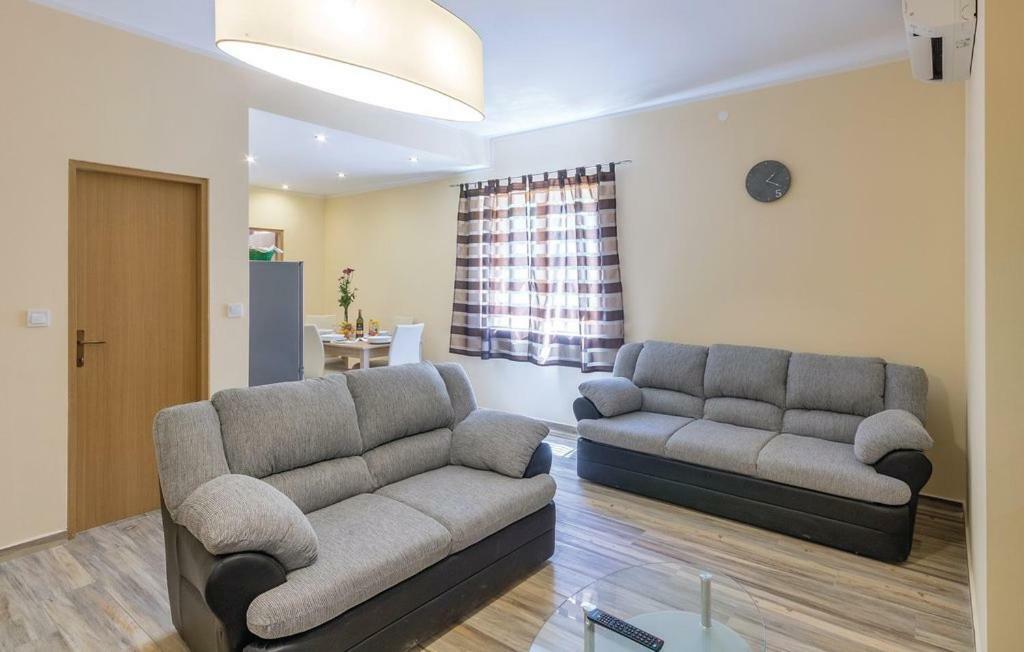Apartments Klaudija プーラ エクステリア 写真