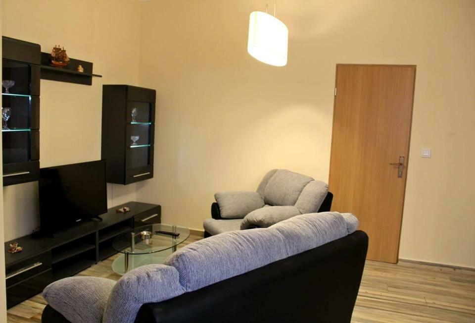Apartments Klaudija プーラ エクステリア 写真