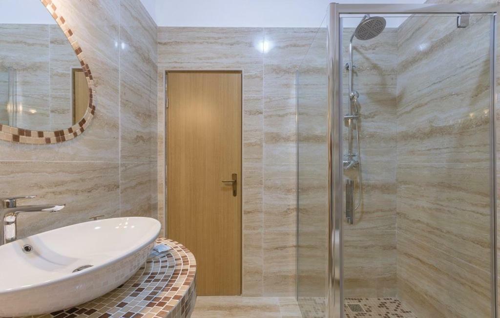 Apartments Klaudija プーラ エクステリア 写真
